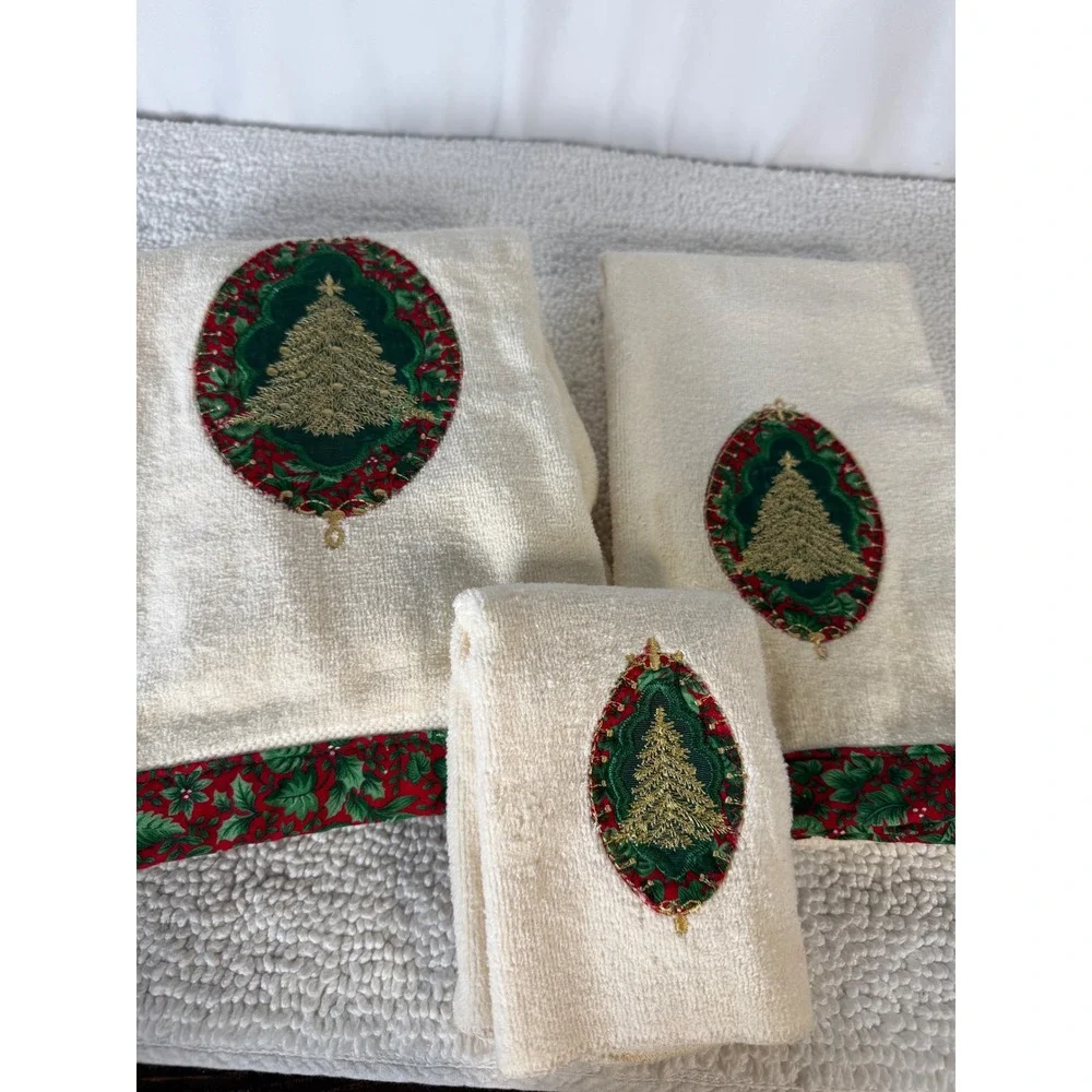 VTG Christmas Tree Embroidered Bath Hand Towel Set Cream Holly‎ Border 3pc